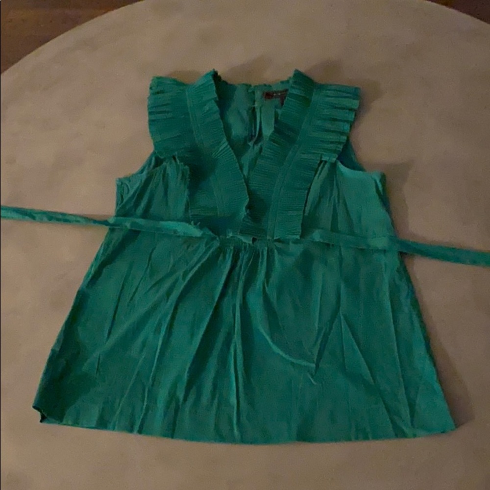 Green shoulder sleeved blouse